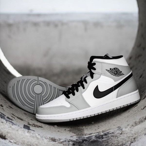 Damen/Herren Air Jordan 1 Mid Light Smoke Grey 554724-092 Turnschuhe