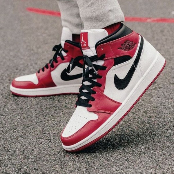 Damen/Herren Air Jordan 1 Mid Chicago 2020 554724-173 Turnschuhe