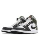 Nike Air Jordan 1 Mid "Heat Reactive" Damen/Herren AJ1 Sneakers DM7802-100